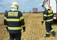 09.07.2016 Rozsáhlý požár a dopravní nehoda u Třebešic 09.07.2016 Rozsáhlý požár a dopravní nehoda u Třebešic