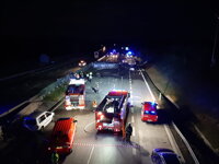 Nehoda a požár na dálnici D1 s tragickými následky Nehoda a požár na dálnici D1 s tragickými následky
