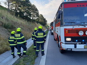 Řidič ohlásil požár vozu na dálnici D1