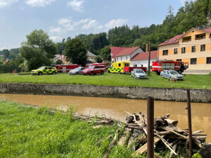 Hasiči z Divišova vytáhli z jezu ve Šternberku tři tonoucí